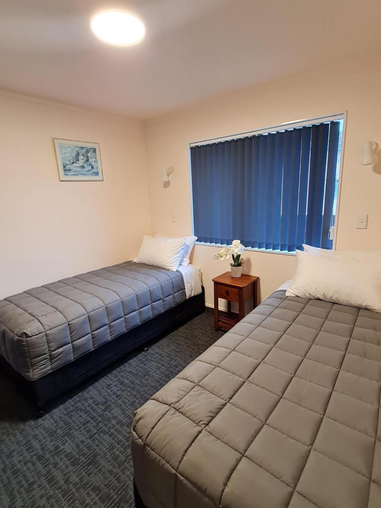 Avenue Heights Motel Whangarei Extérieur photo