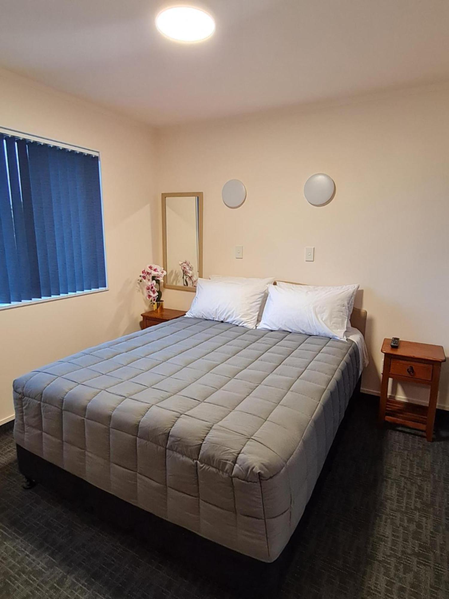 Avenue Heights Motel Whangarei Extérieur photo