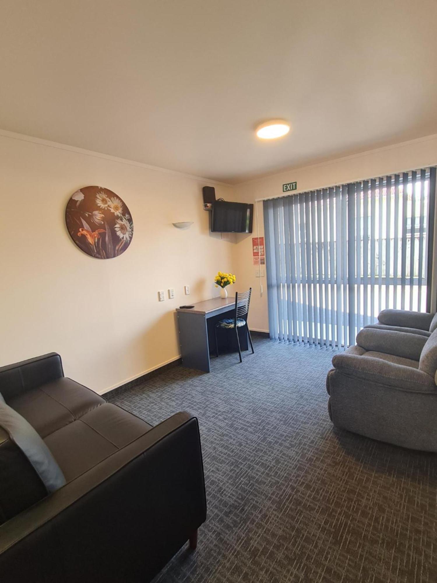 Avenue Heights Motel Whangarei Extérieur photo
