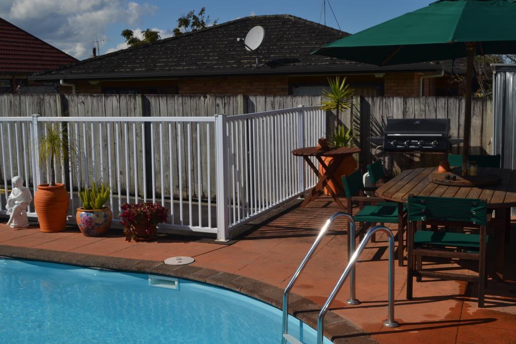 Avenue Heights Motel Whangarei Extérieur photo