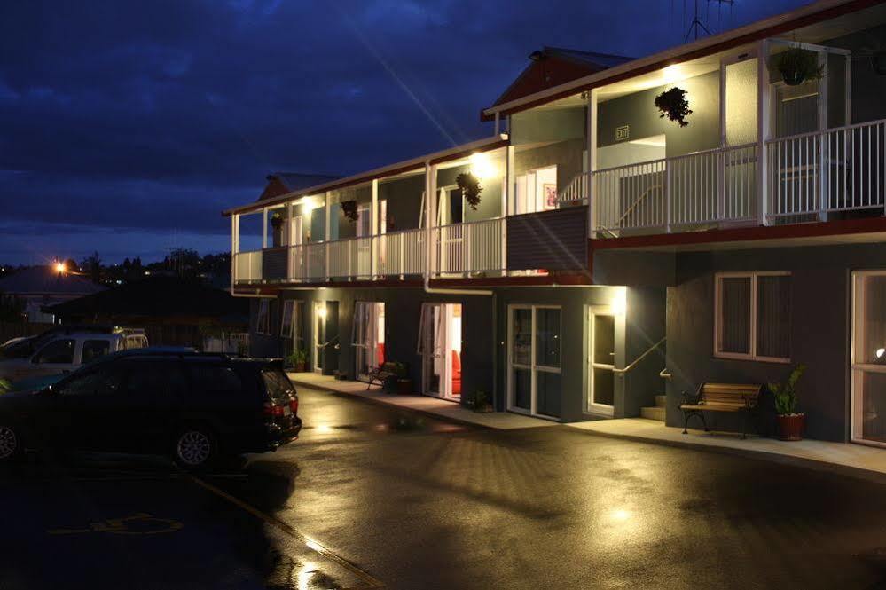 Avenue Heights Motel Whangarei Extérieur photo