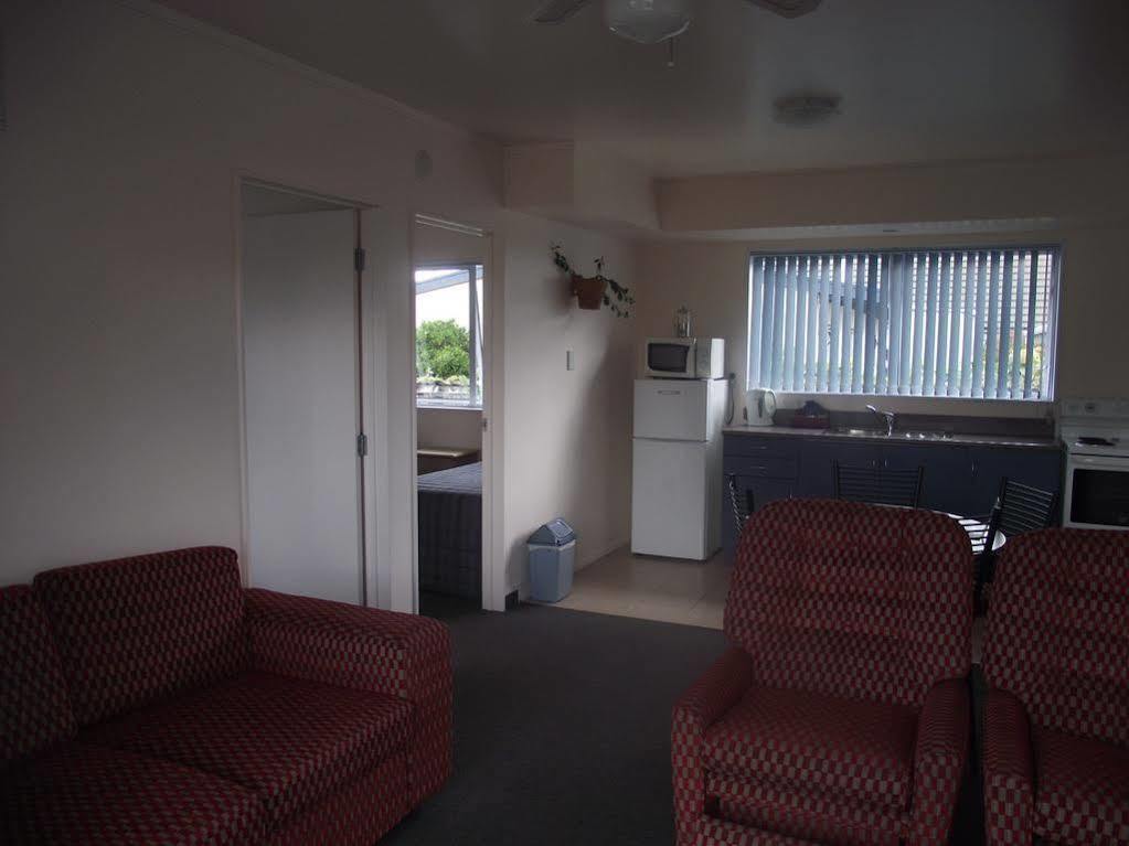 Avenue Heights Motel Whangarei Extérieur photo