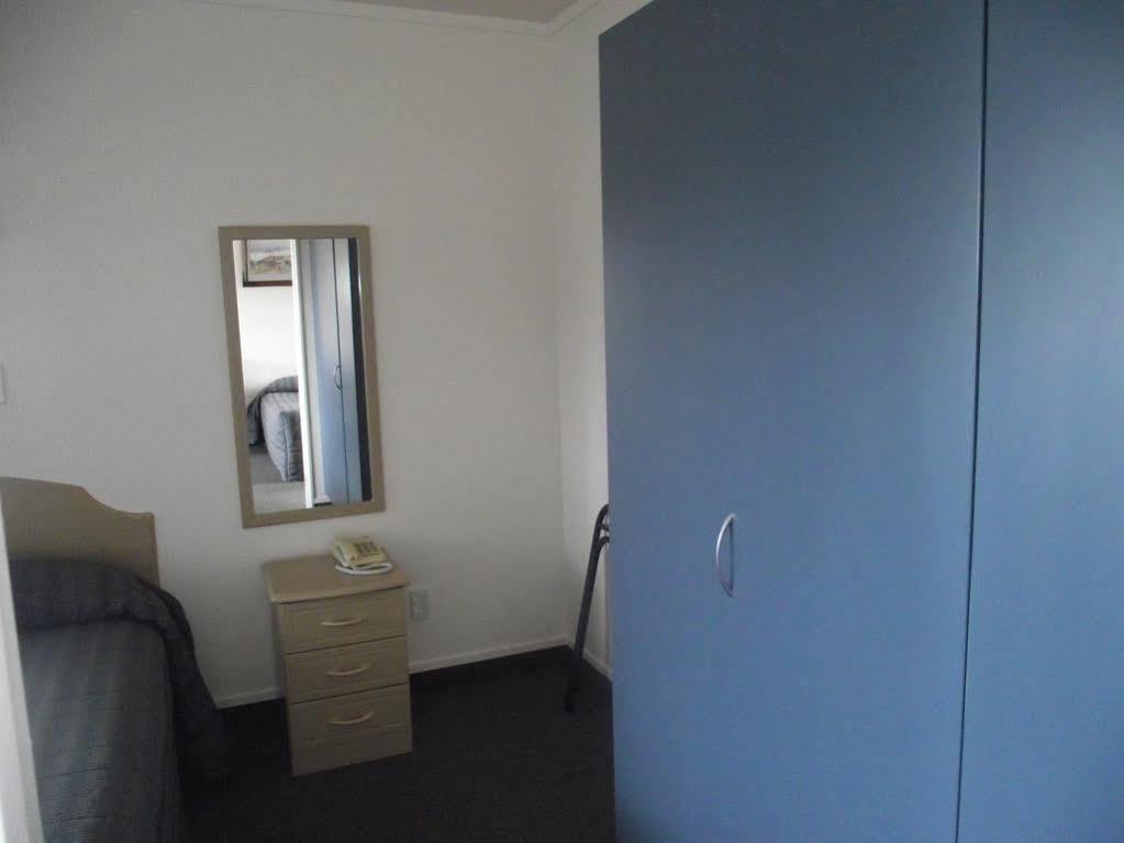 Avenue Heights Motel Whangarei Extérieur photo