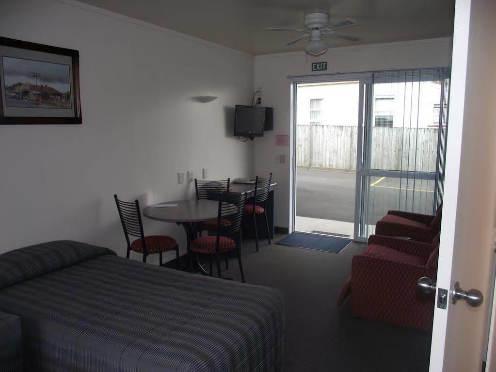Avenue Heights Motel Whangarei Extérieur photo